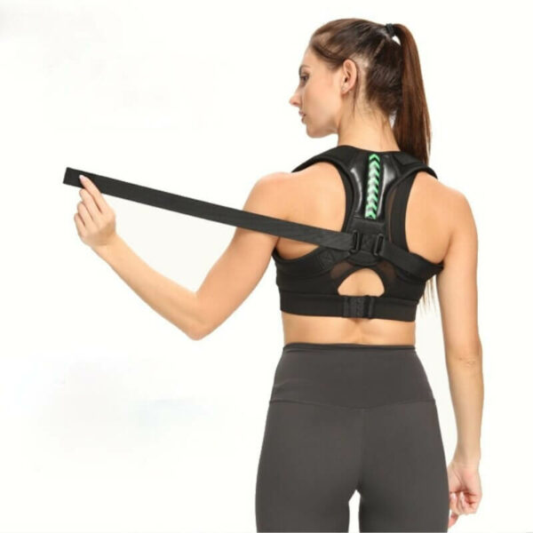 חגורה תומכת ליישור הכתפיים והגב