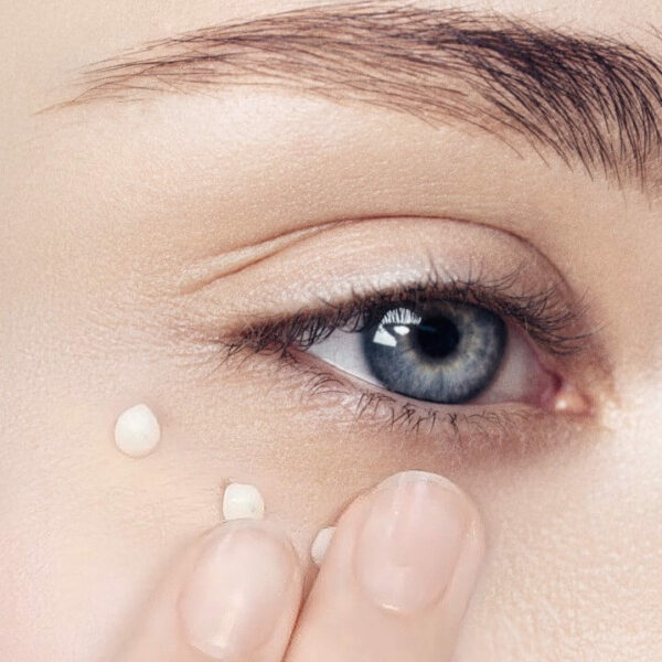 קרם עיניים טיפולי עשיר בקולגן נגד הזדקנות העור