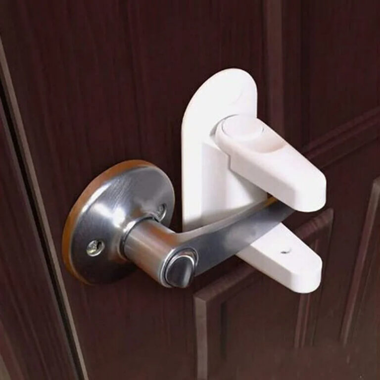 4 מעצורי בטיחות למניעת פתיחת דלתות
